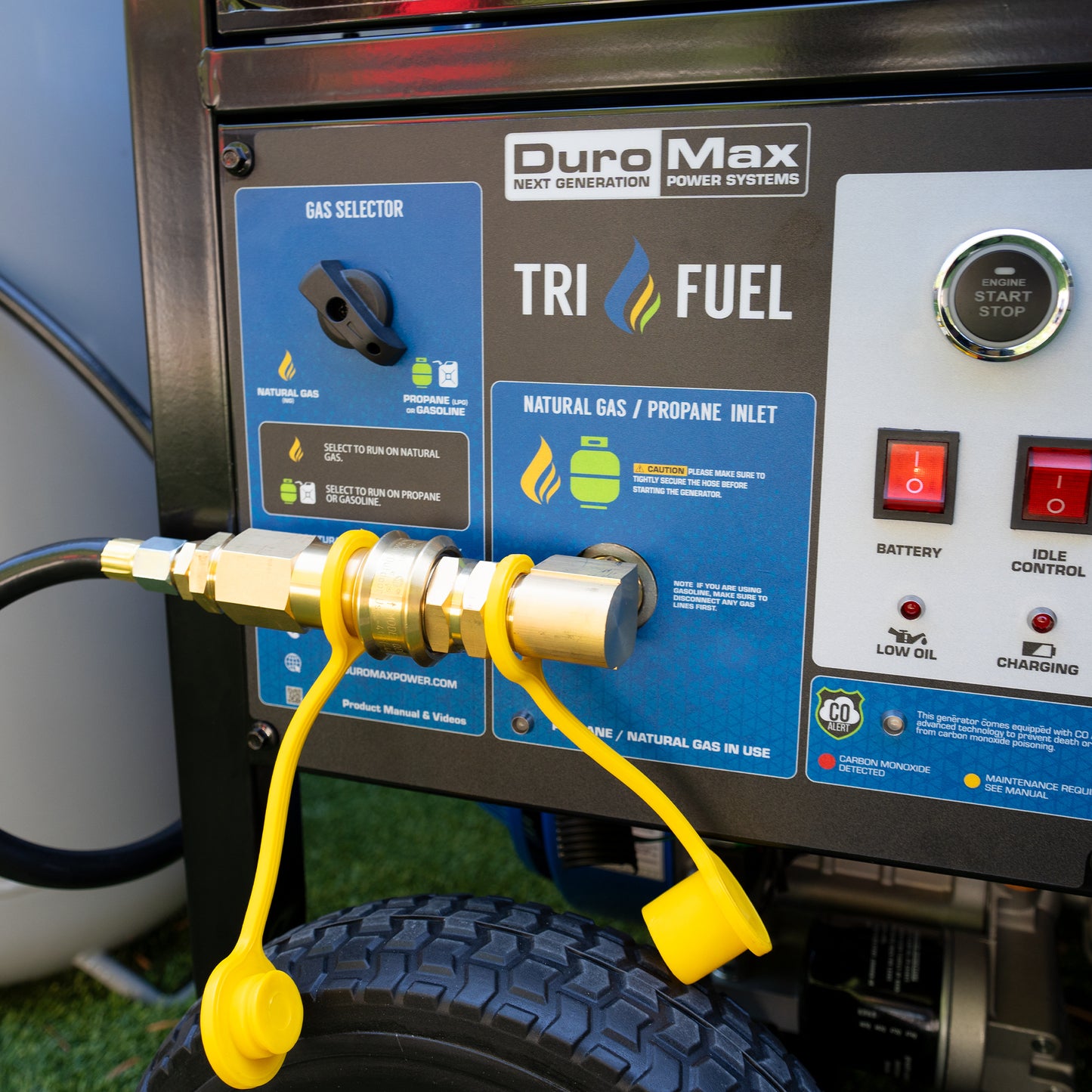 DuroMax XP15000HXT 15,000-Watt/12,000-Watt Electric Start Tri Fuel Portable Generator