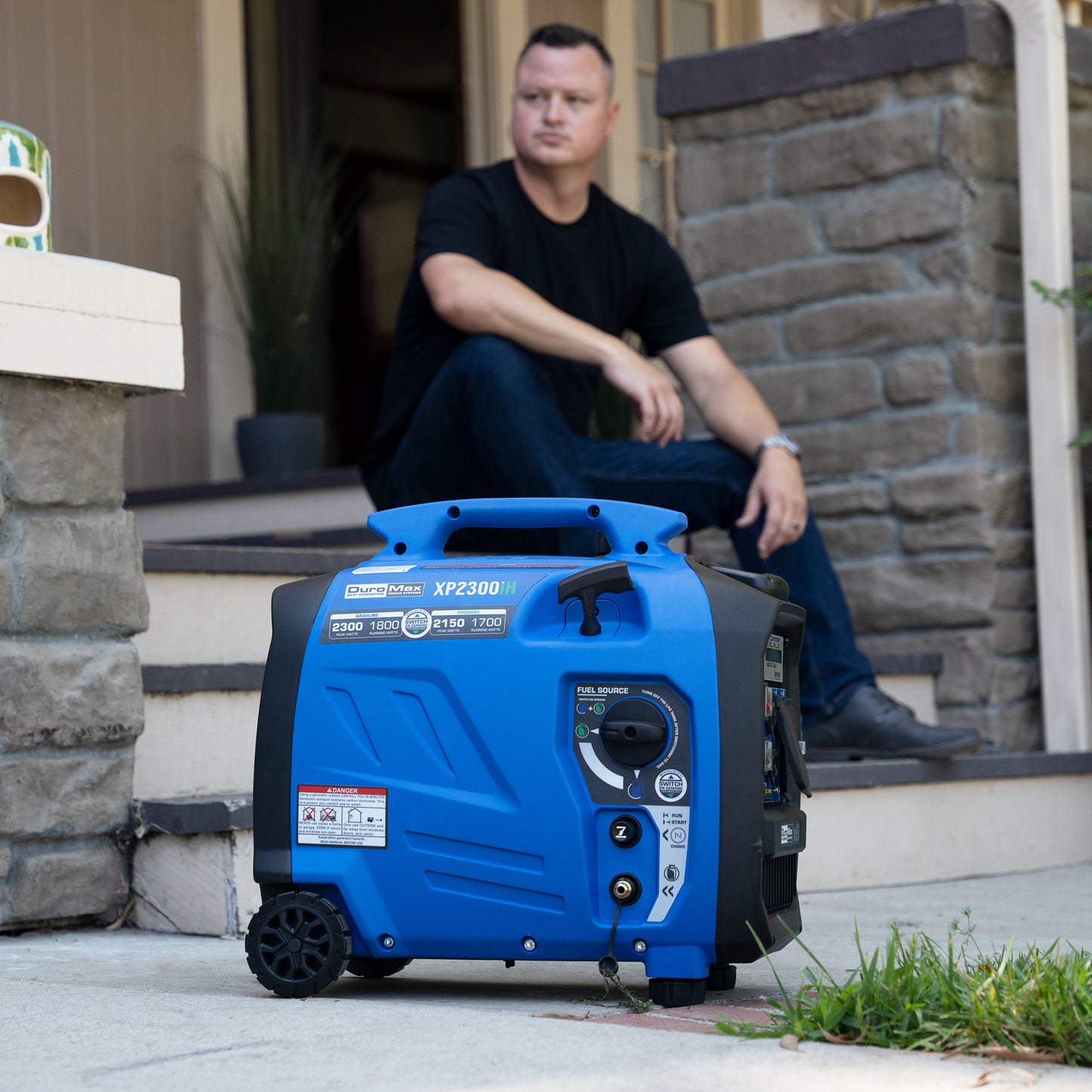 DuroMax XP2300iH 2,300 Watt Dual Fuel Portable Digital Inverter Generator 50-State