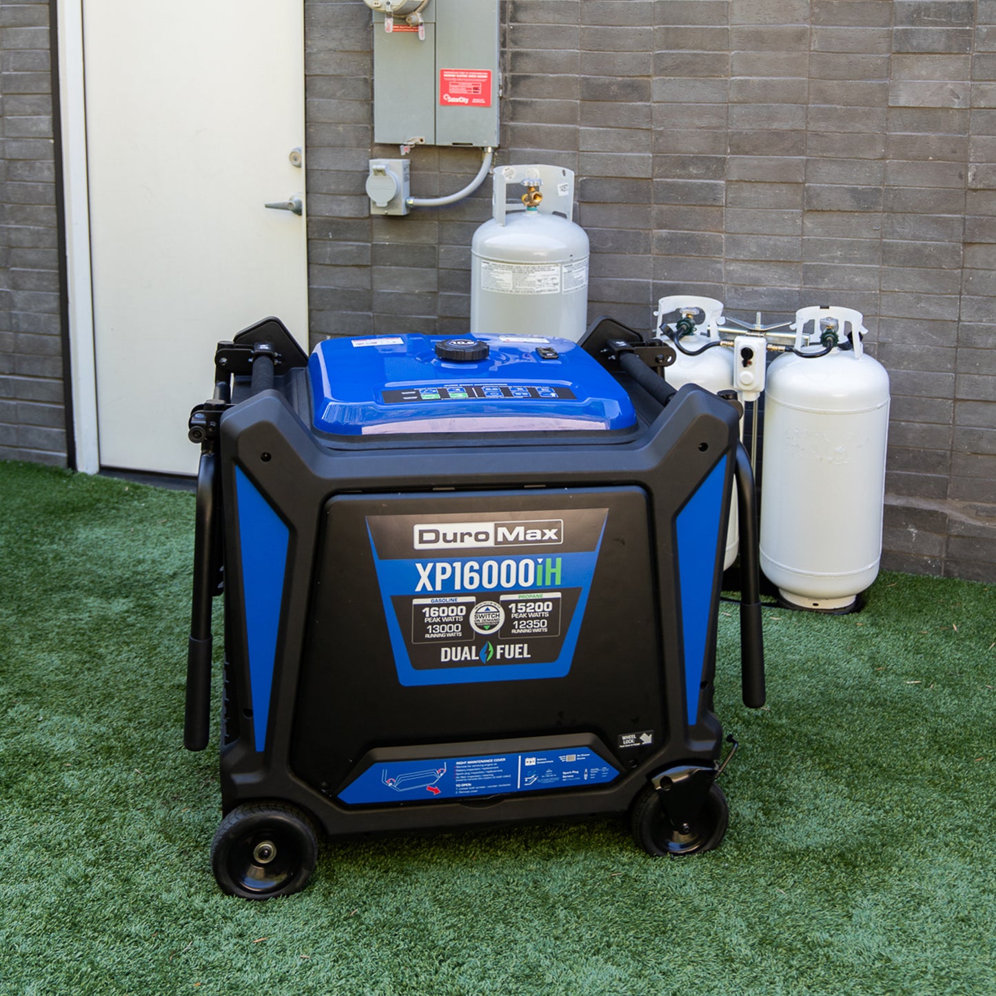 DuroMax XP16000iH 16,000 Watt V-Twin Dual Fuel Portable Digital Inverter Generator