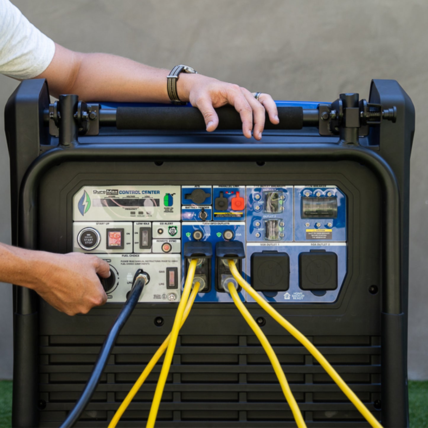 DuroMax XP16000iH 16,000 Watt V-Twin Dual Fuel Portable Digital Inverter Generator